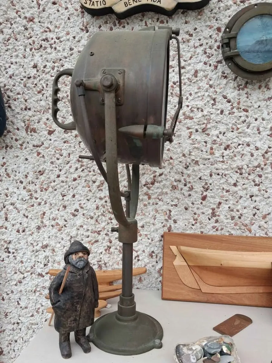 Vintage Boat's Searchlight - Image 2