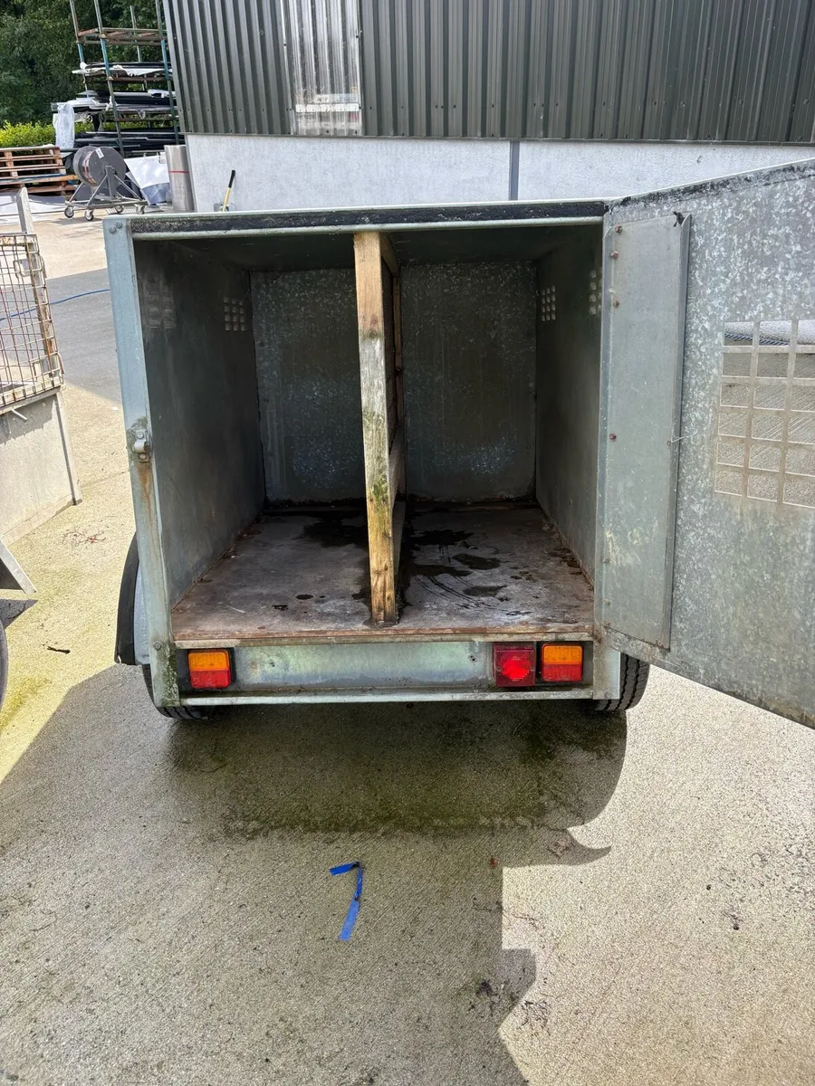 Dog Trailer - Image 2
