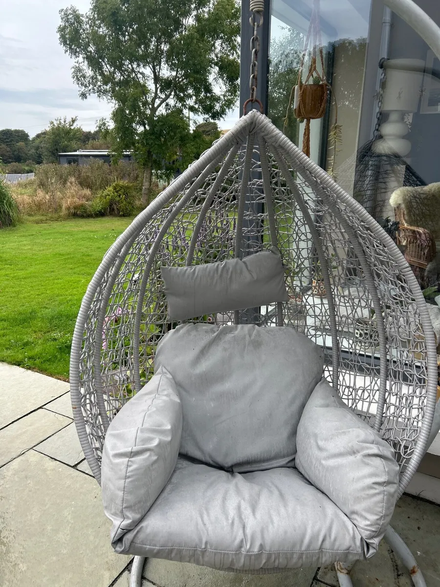 Egg chair - Image 2