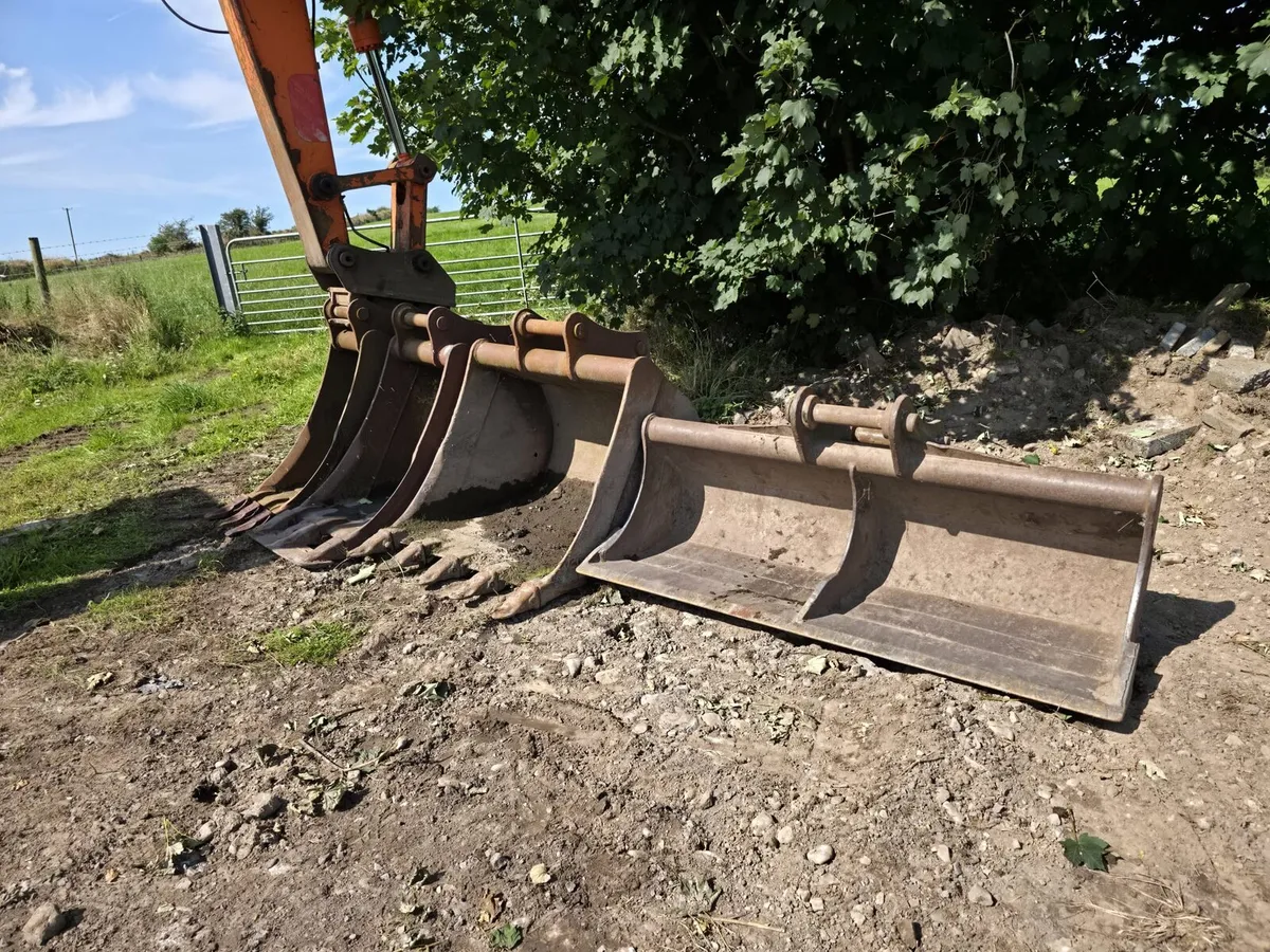 Plant and machinery - Image 1