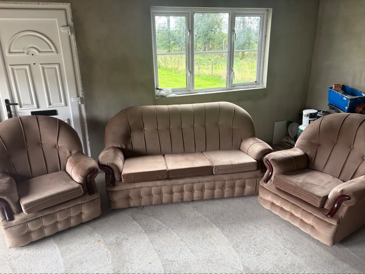 3-seater sofa and 2 chairs