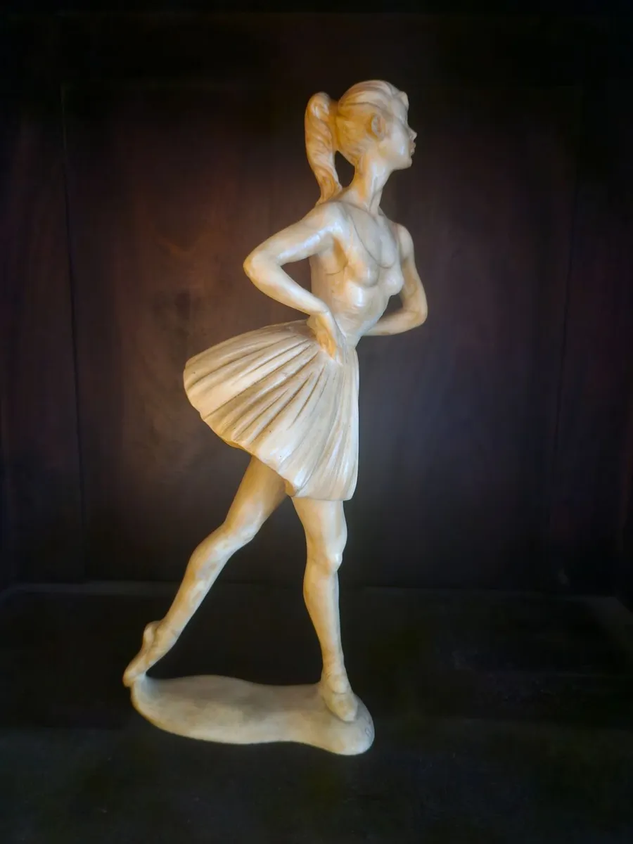 A Santini Ballerina Made in Italy - Image 2