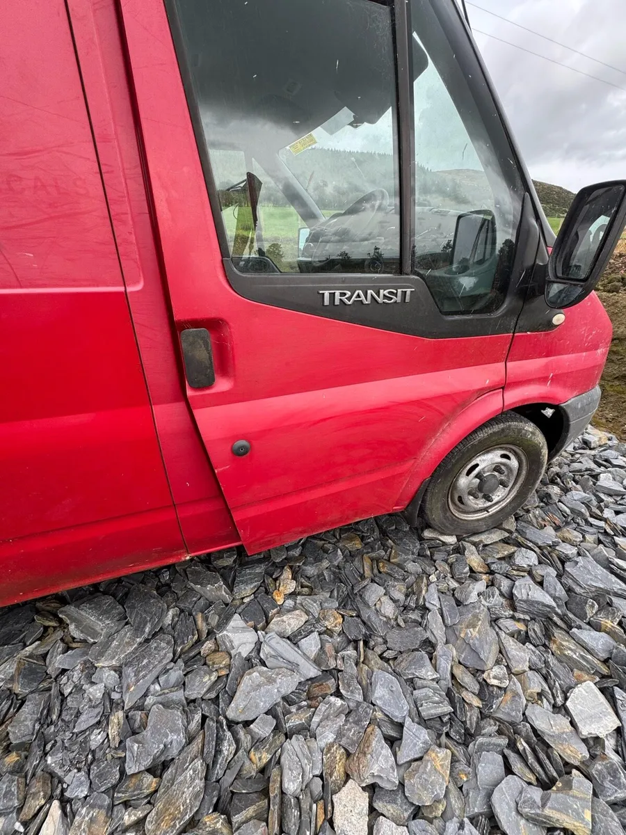 Transit van - Image 2