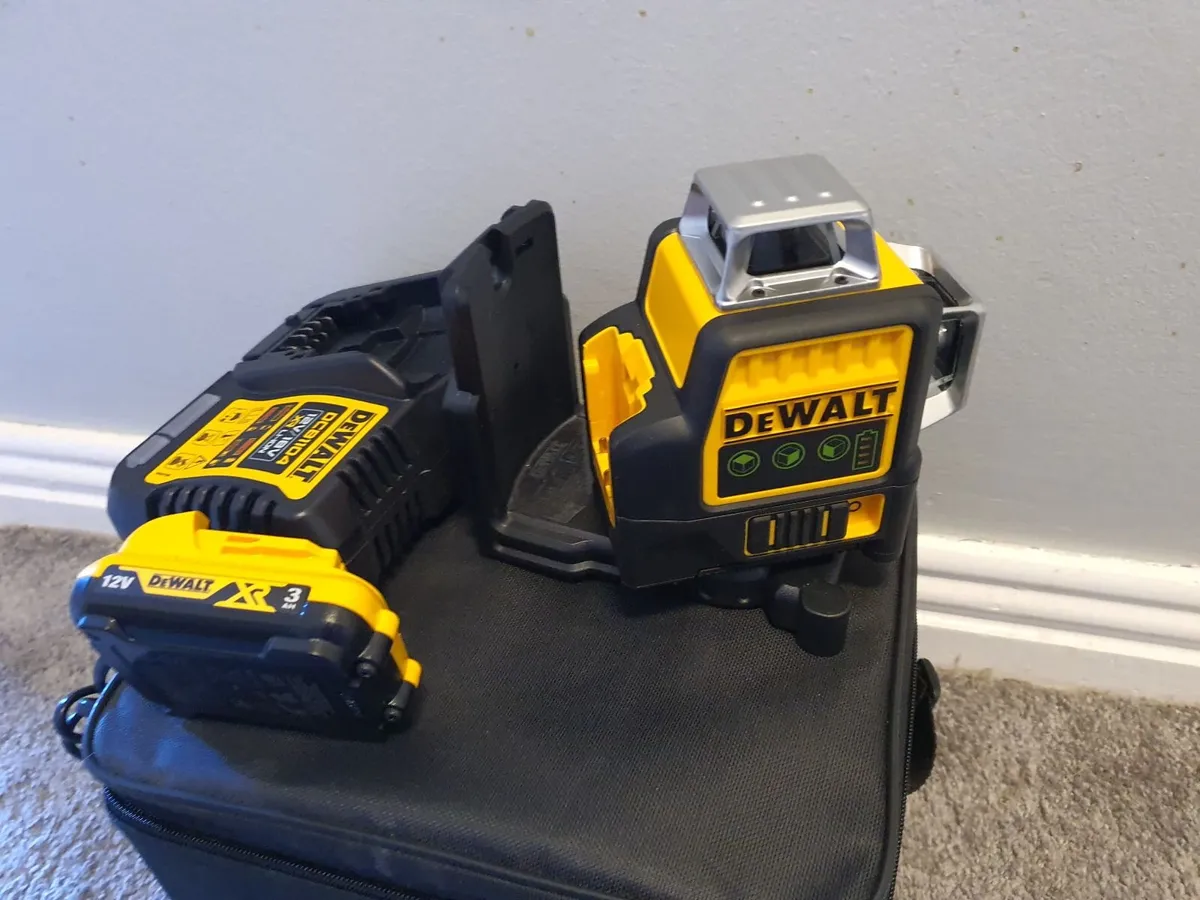 12V DeWALT Green Laser Level Bare Tool - Image 4