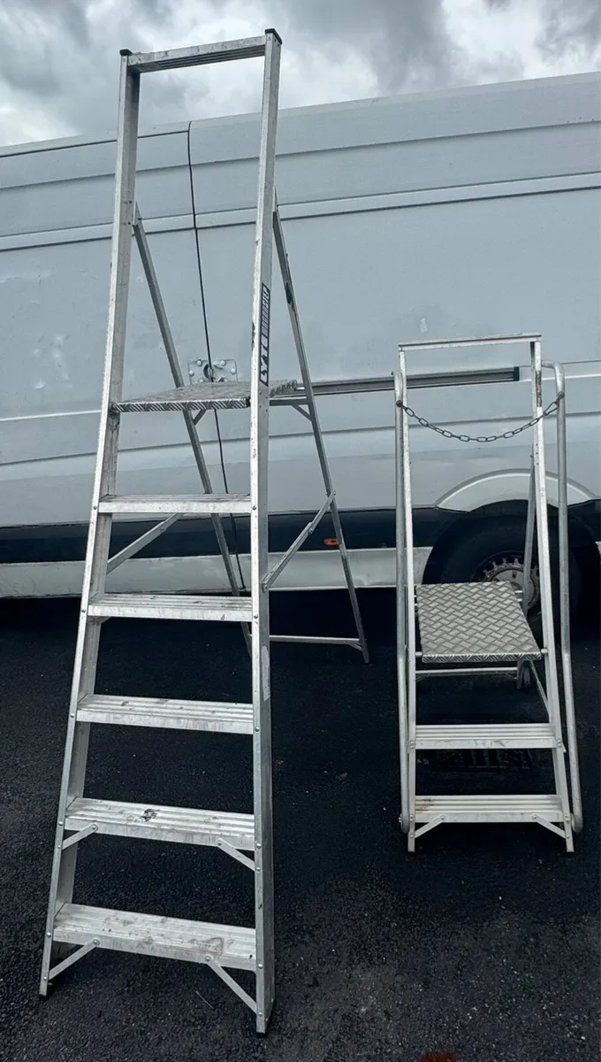 Aluminium Wide Platform Stepladders - Image 1