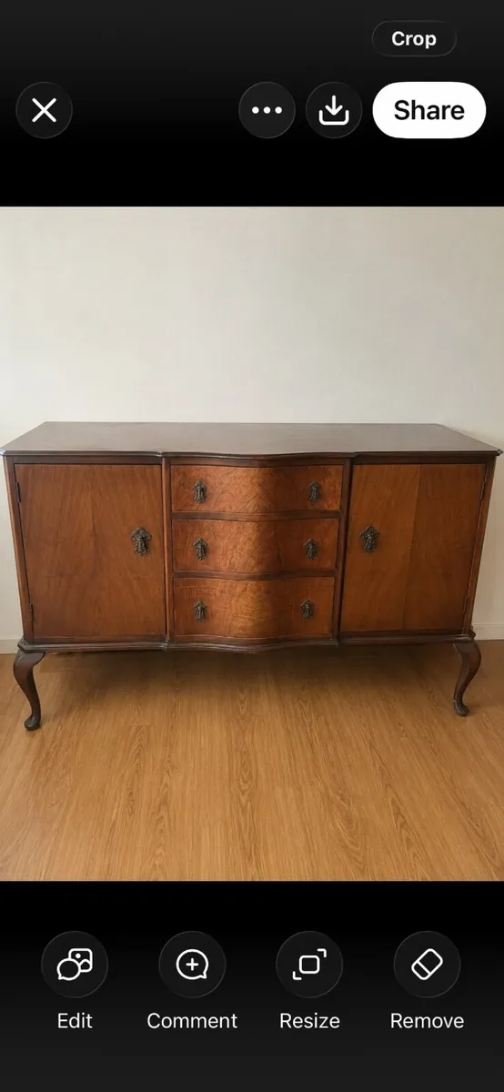 chest of drawers