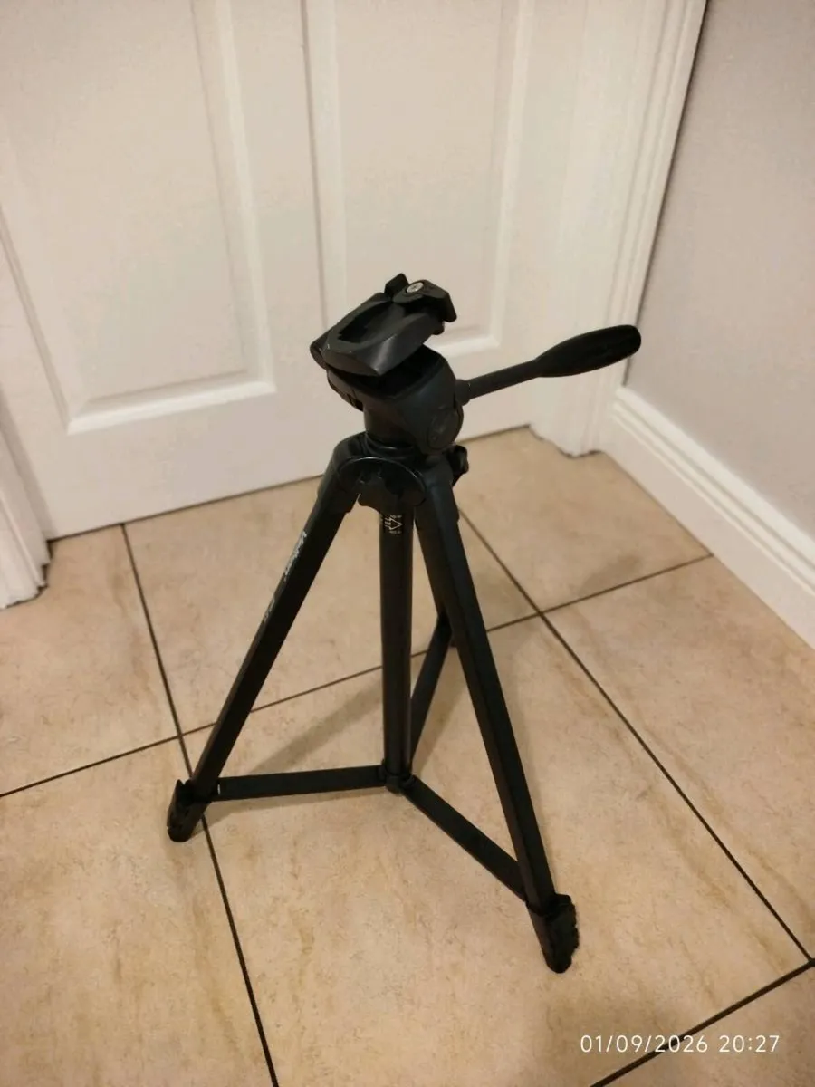 Tripod - Image 2