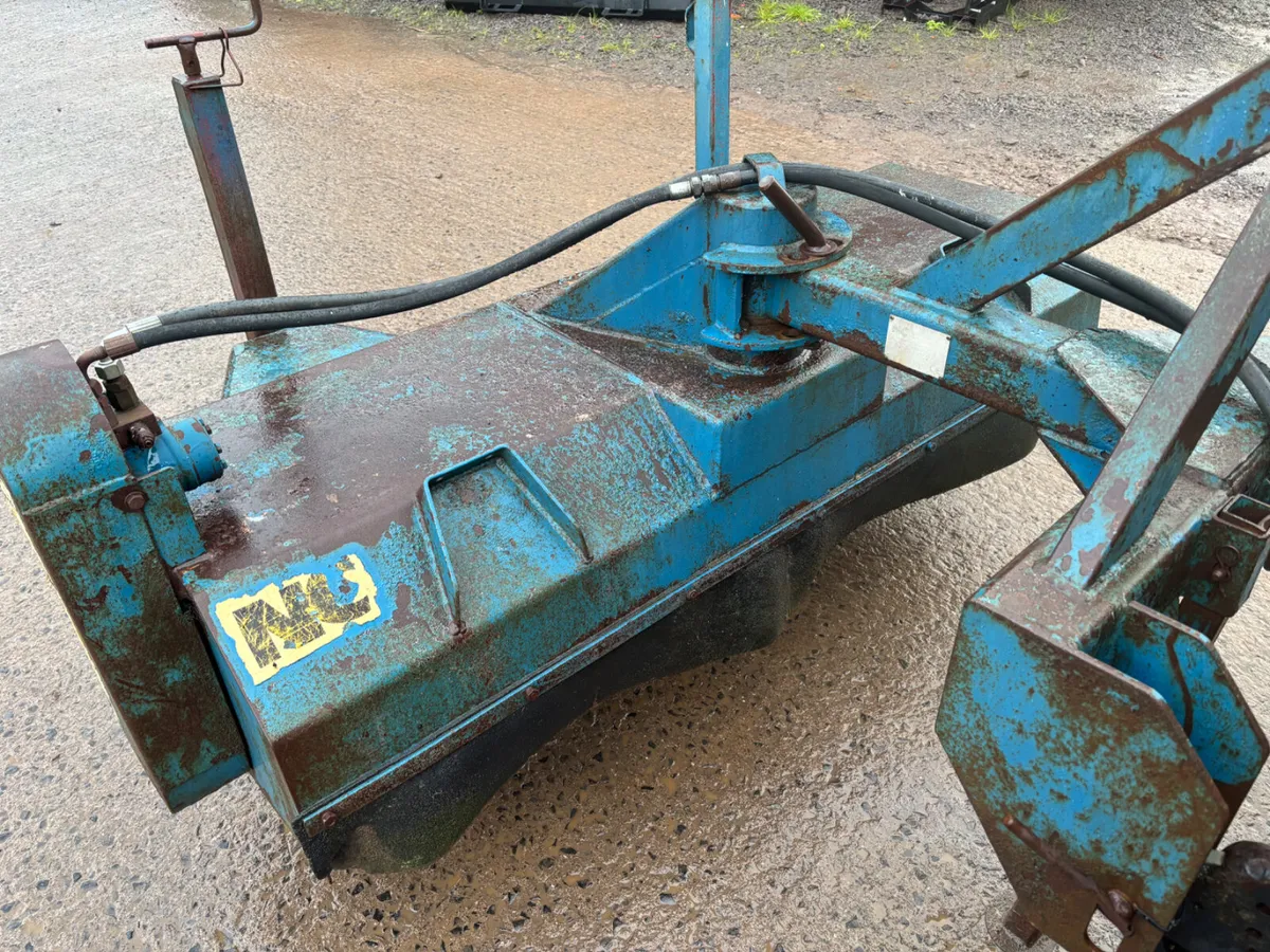 Nc 6ft 3” hydraulic road brush - Image 2