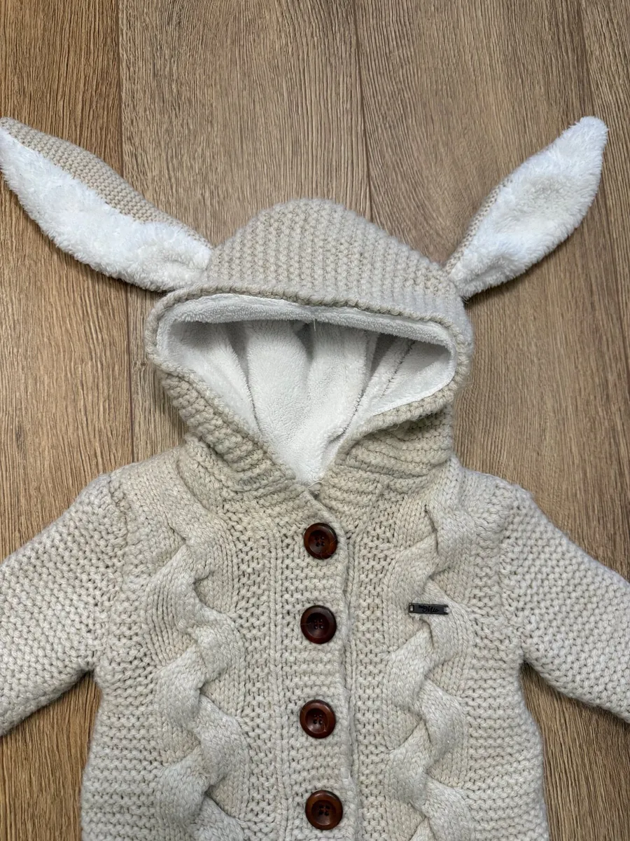 Pramsuit size 6-9 months - Image 2
