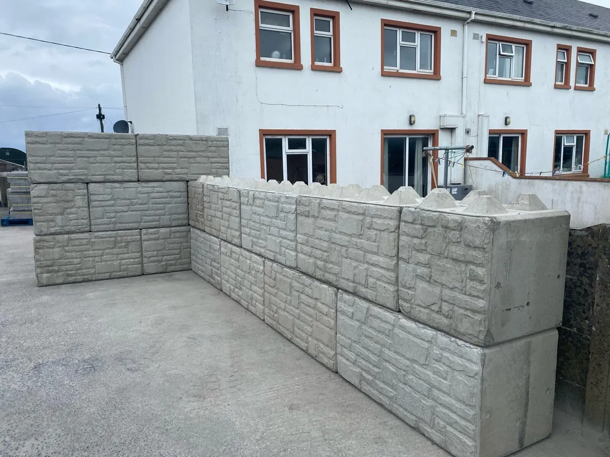 Concrete Stone effect Lego block. - Image 4