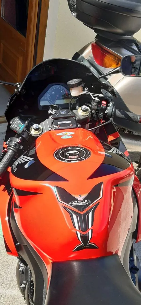 Honda CBR1000RR Fireblade - Image 1