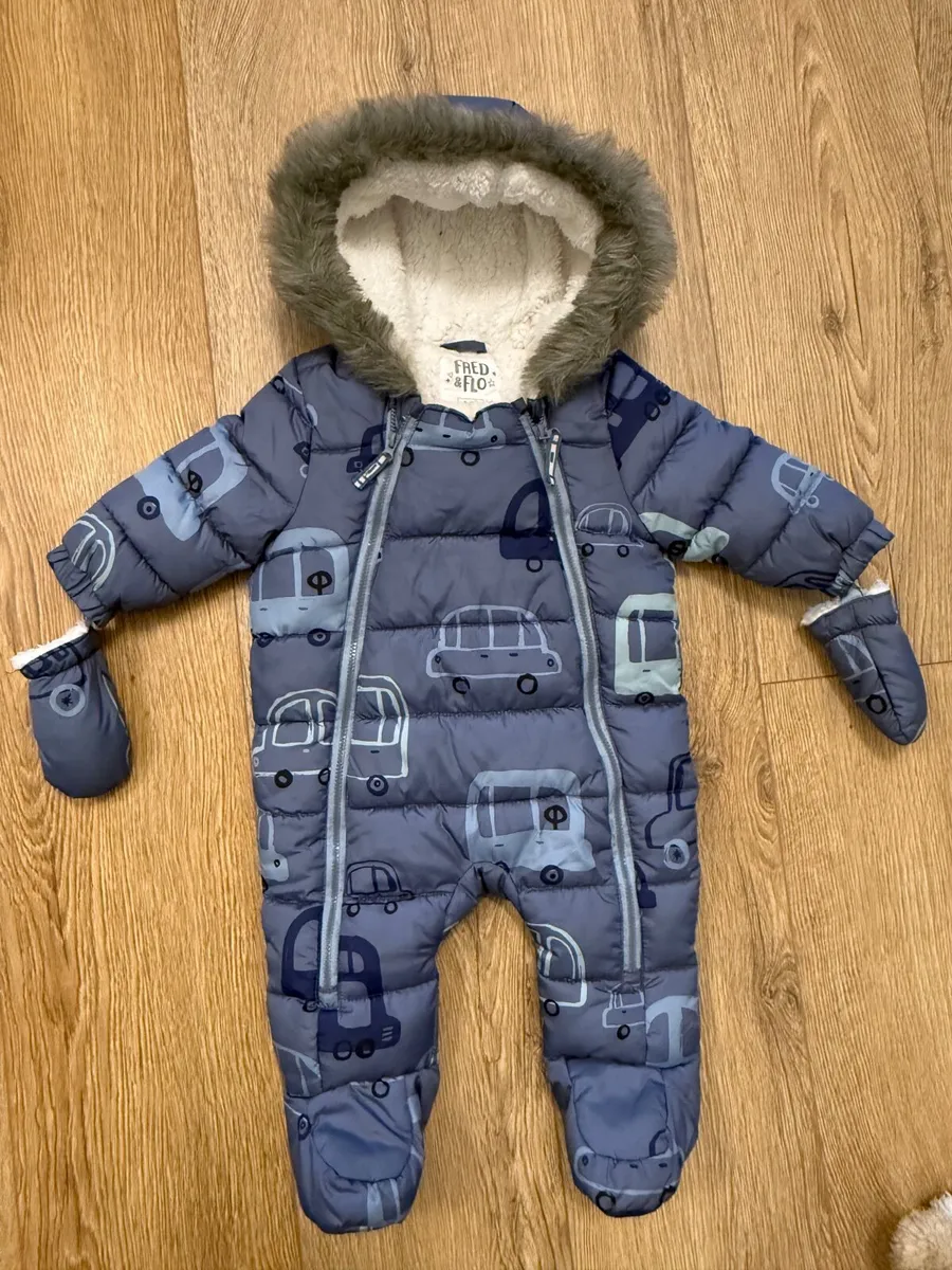 Pramsuit size 3-6 months - Image 2