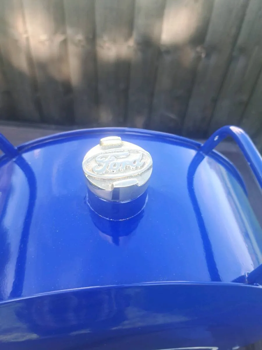 Ford  oil can - Image 3