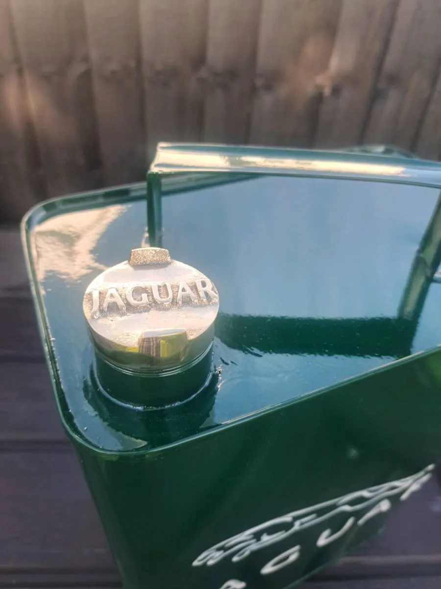 Jaguar  oil can - Image 3