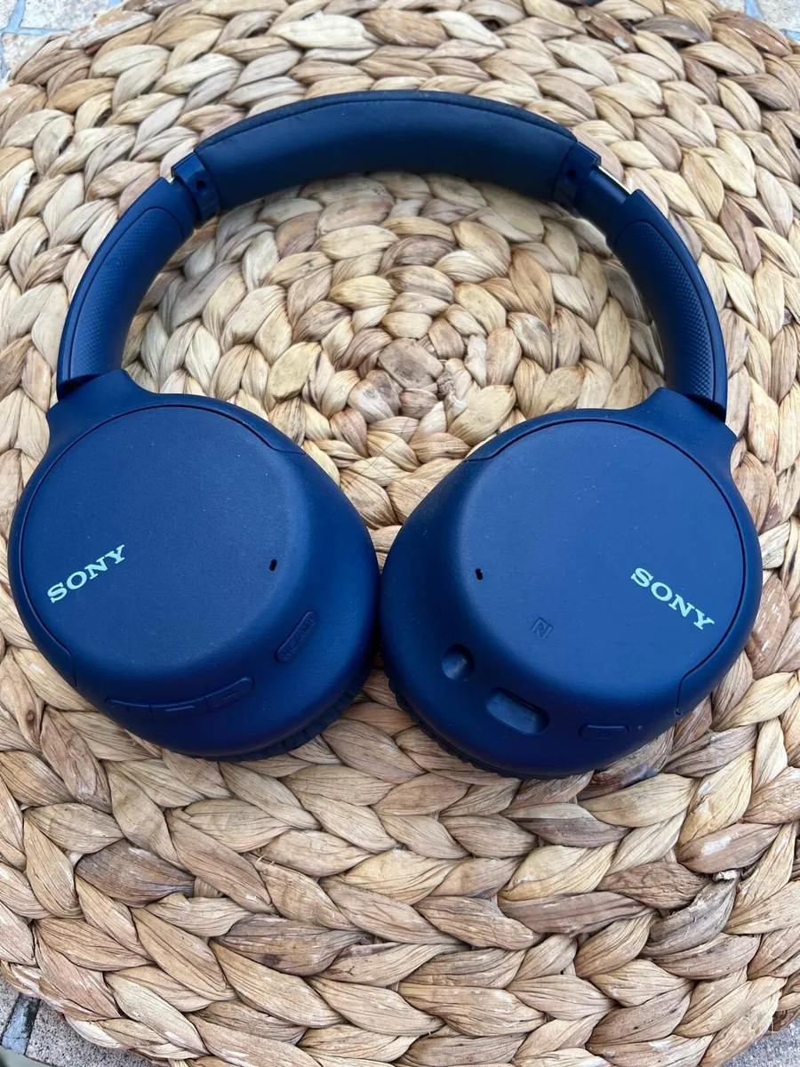 Sony headphones - Image 1