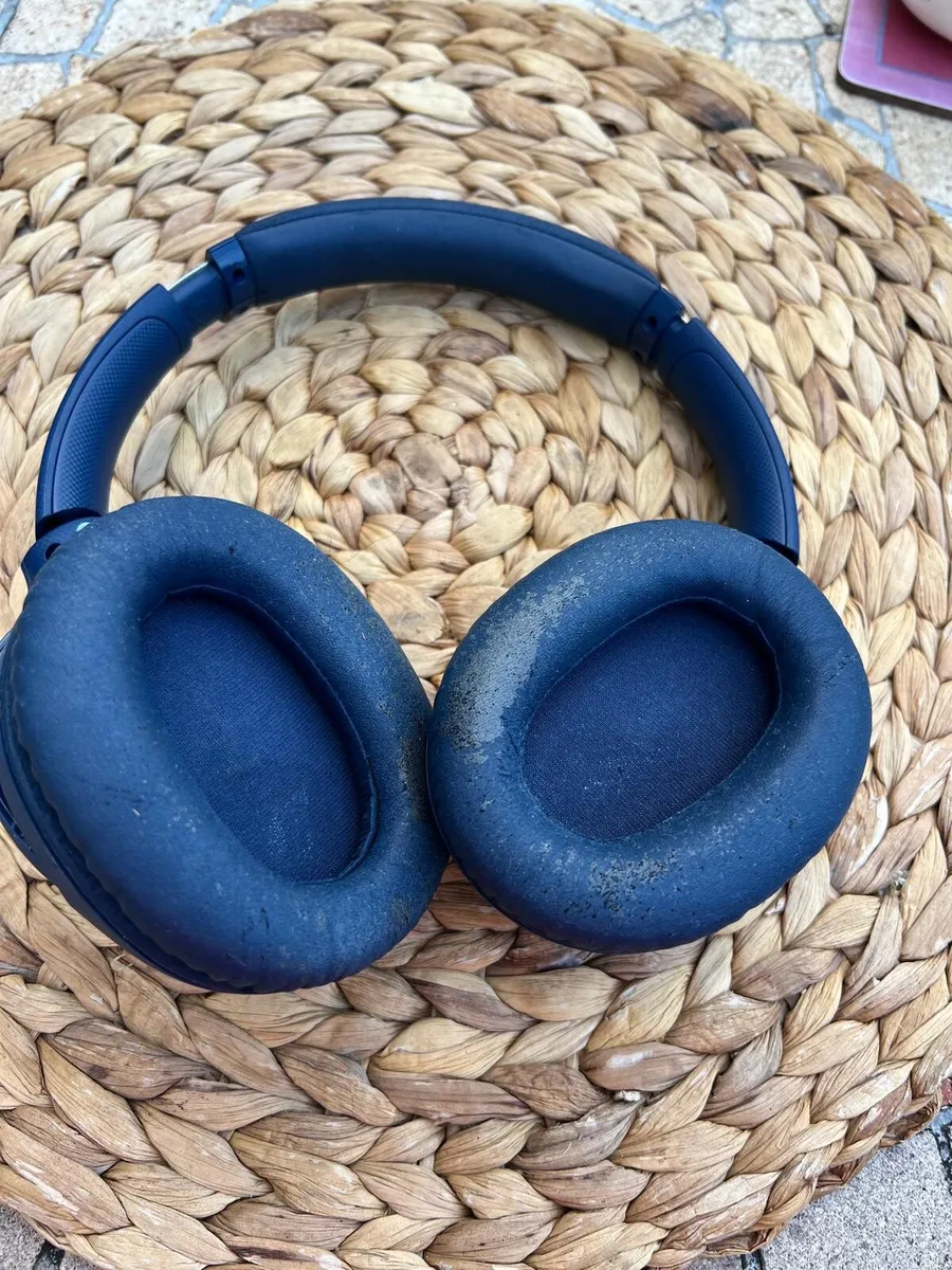 Sony headphones - Image 3