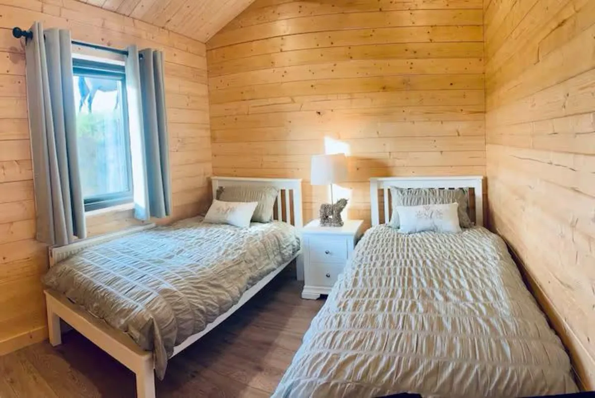 Log cabins - Image 4