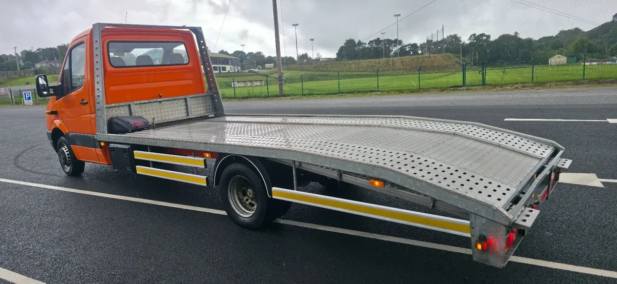 Recovery Truck Mercedes sprinter - Image 4