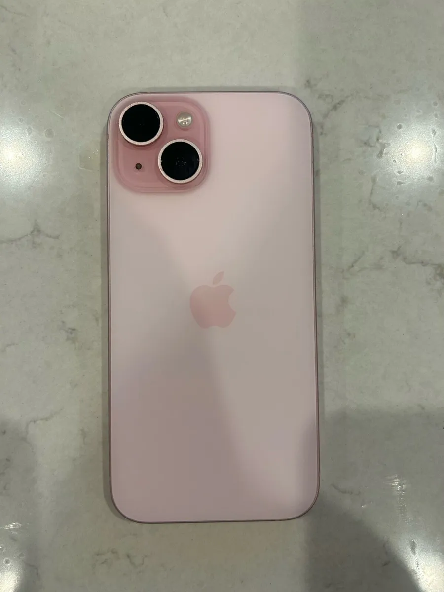 iPhone 15 128GB - Image 1