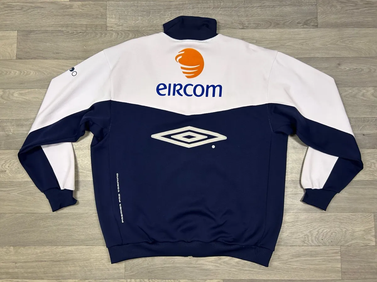 Vintage 2000 Umbro Ireland Football Jacket Mens XL - Image 1