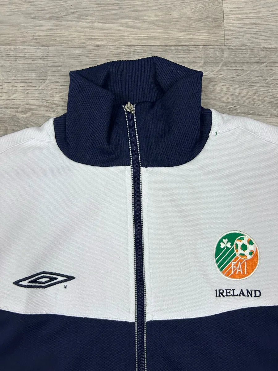Vintage 2000 Umbro Ireland Football Jacket Mens XL - Image 4
