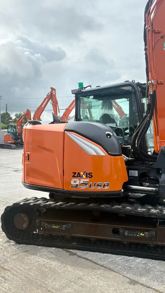Hitachi Zaxis 95 USB - Image 3