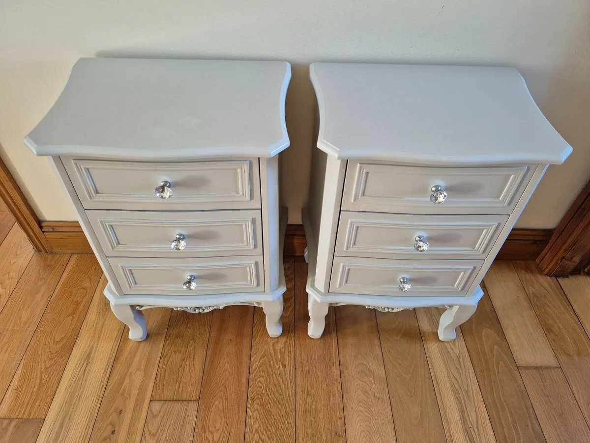 BEDSIDE LOCKERS - Image 3