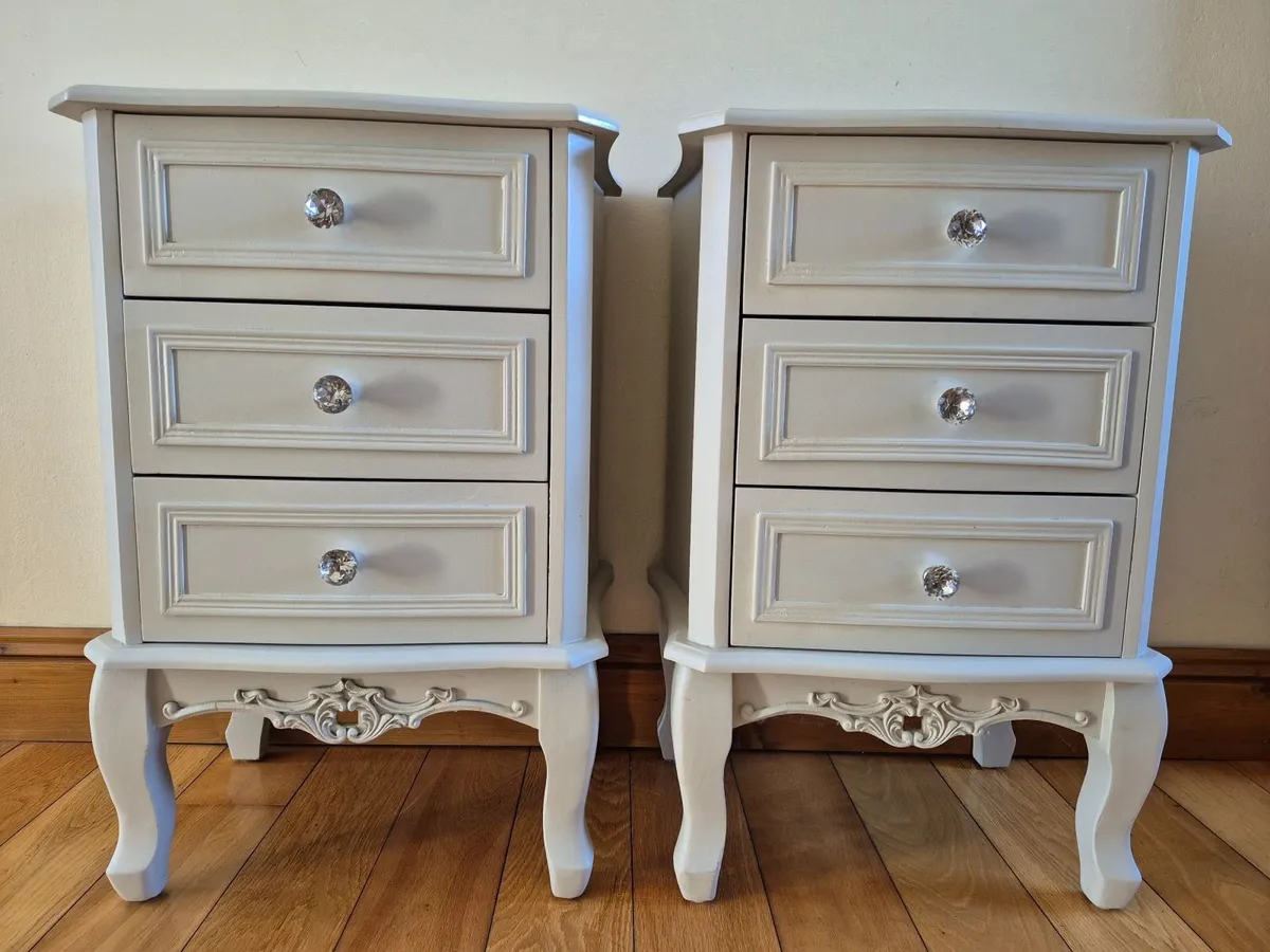 BEDSIDE LOCKERS - Image 1