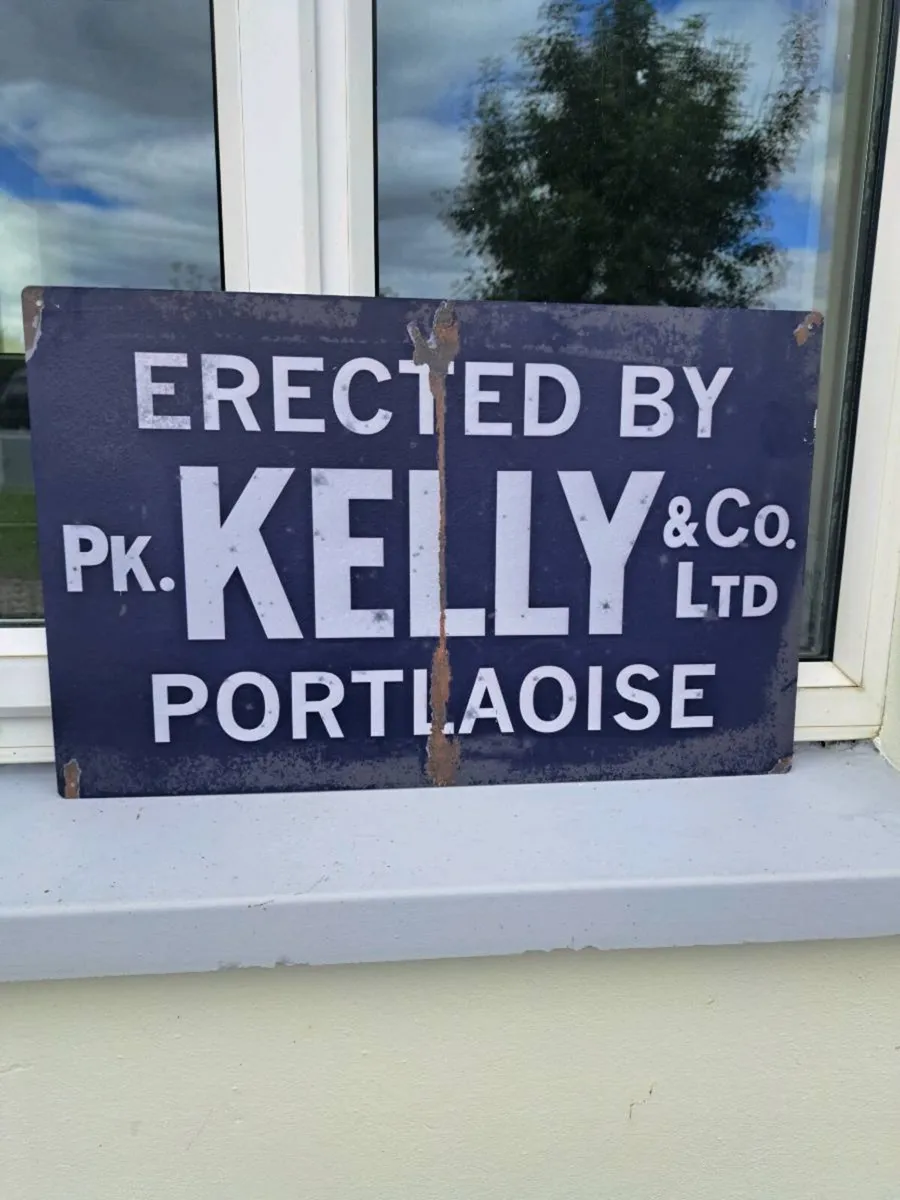 Large  Kelly portloish metal sign