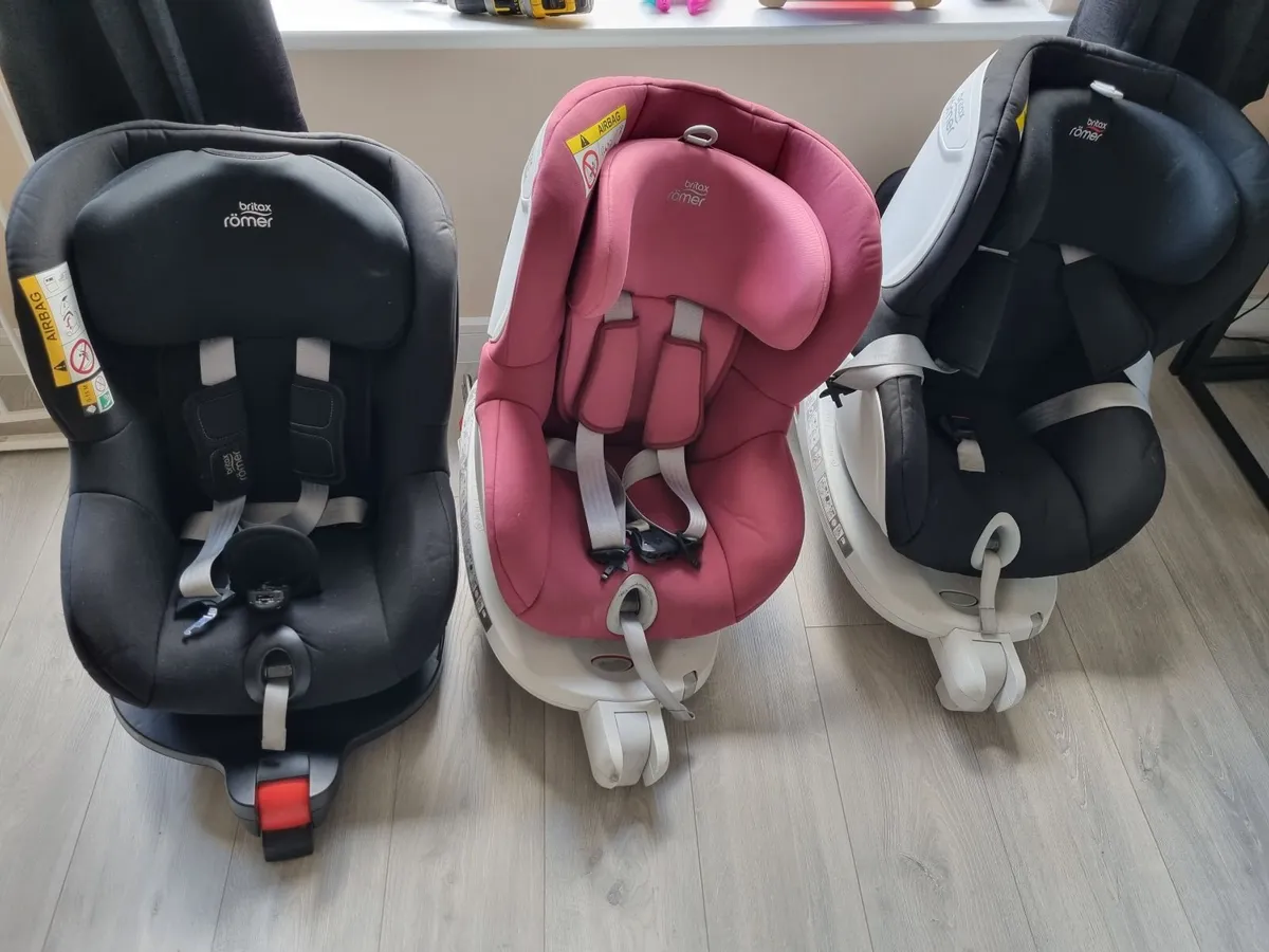 3 x Britax Romer isofix rotating car seats - Image 3