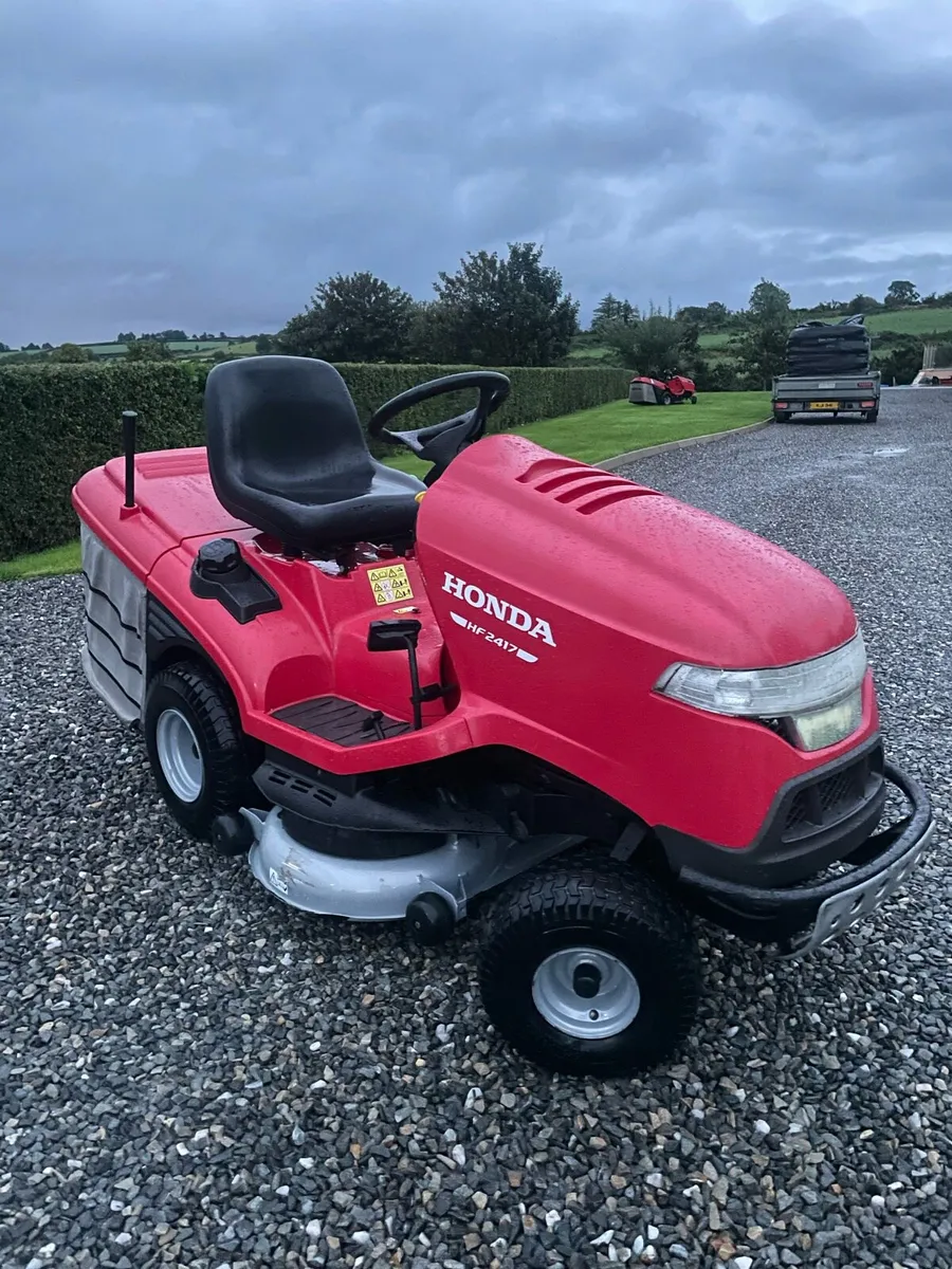 *MINT* Honda 2417 lawnmower - Image 1