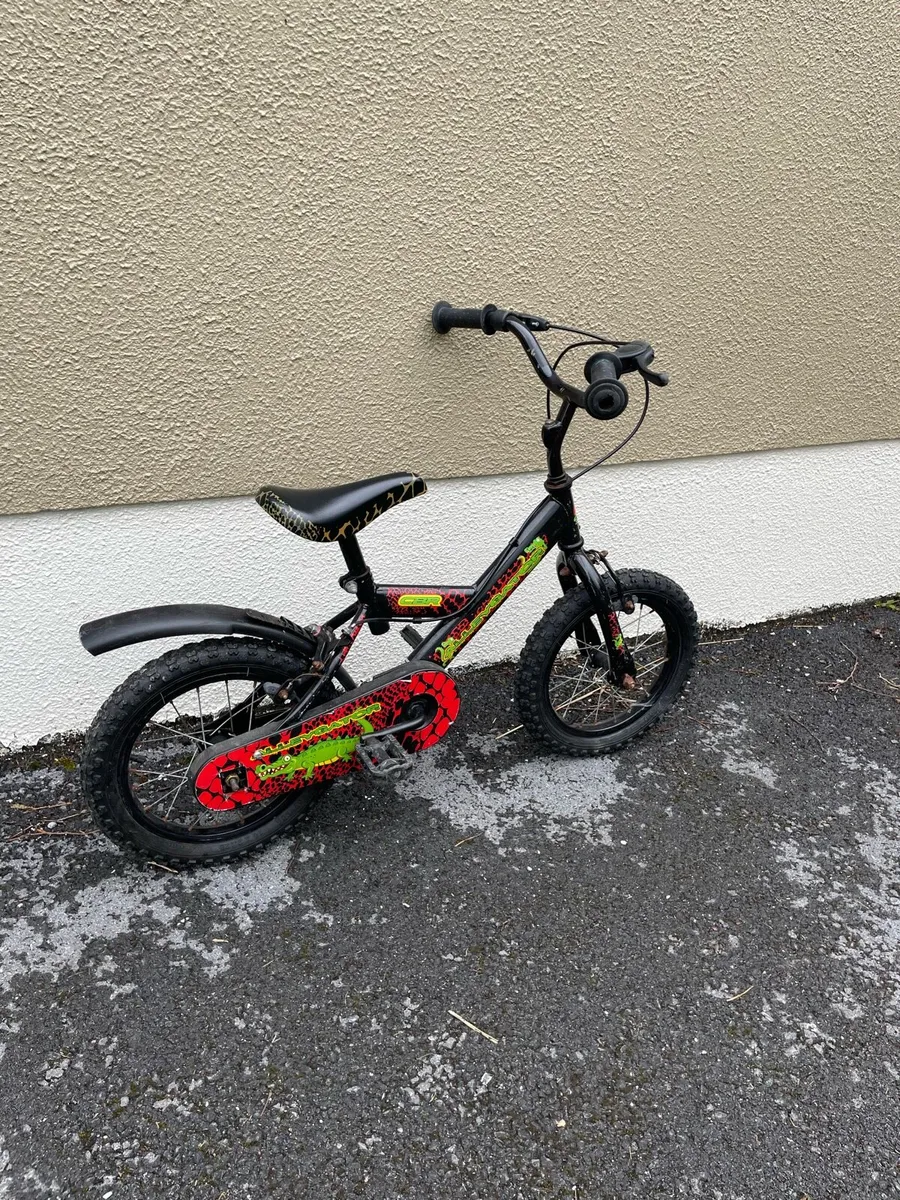 Kids john deere tractor and bikes - Image 1