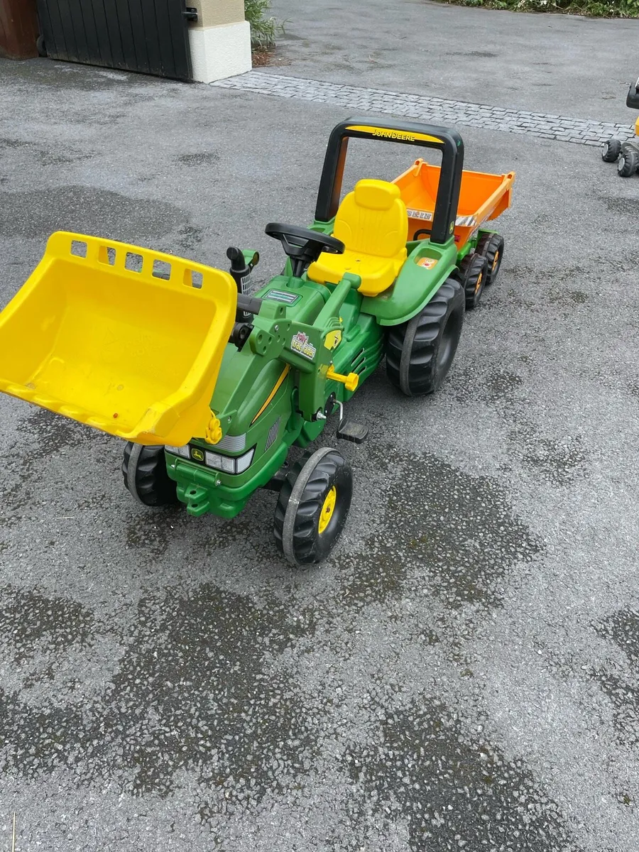 Kids john deere tractor and bikes - Image 3