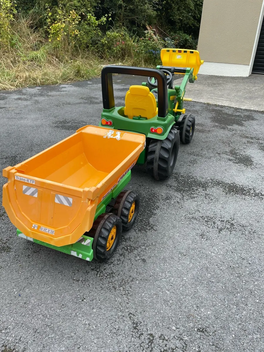Kids john deere tractor and bikes - Image 4