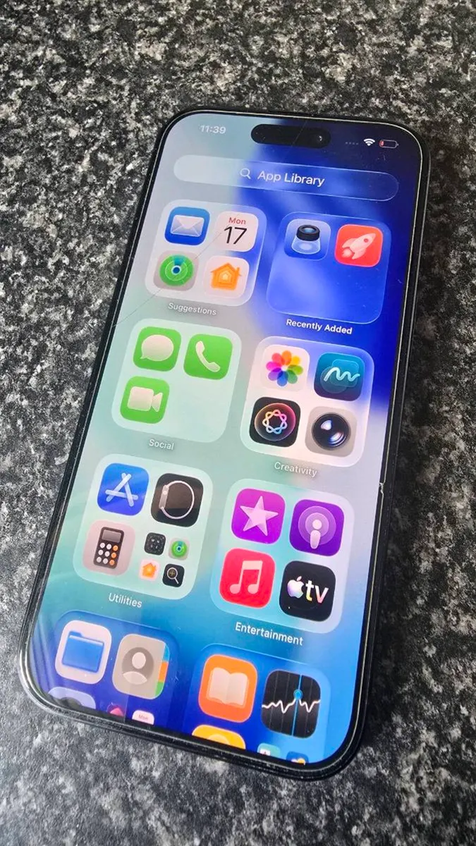 128gb Iphone 16 in Black [Unlocked] - Image 1