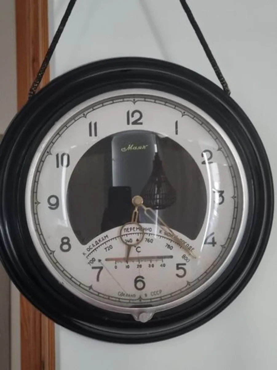 Soviet wall clock by Majak from the 1960s or 1970s - Image 2