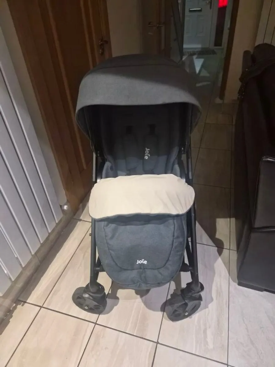 Joie Baby Travel System - Image 1