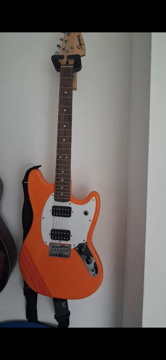 guitar - Image 2