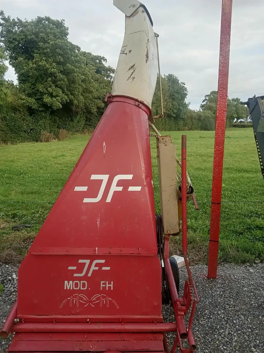 JFSilage Harvester & Wagon with Elavator Tailboard - Image 2