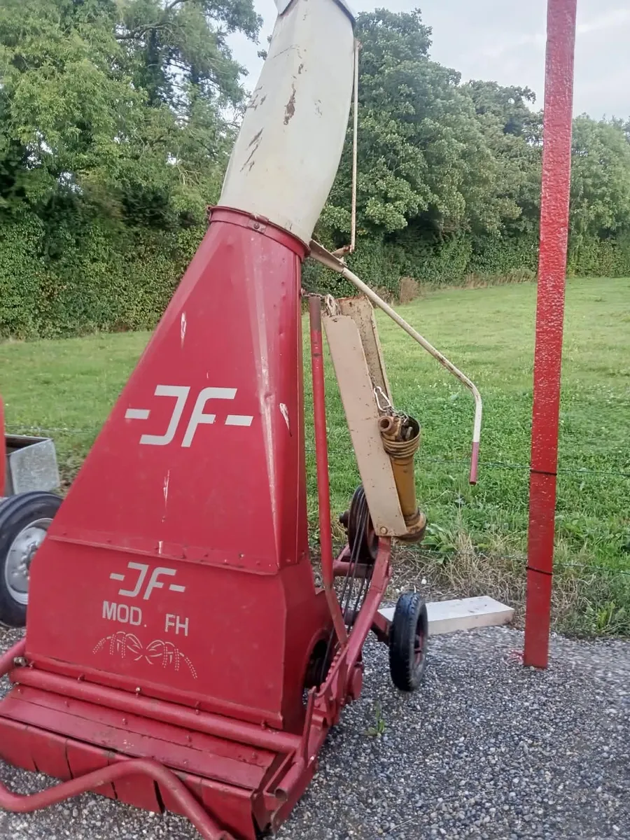 JFSilage Harvester & Wagon with Elavator Tailboard - Image 4