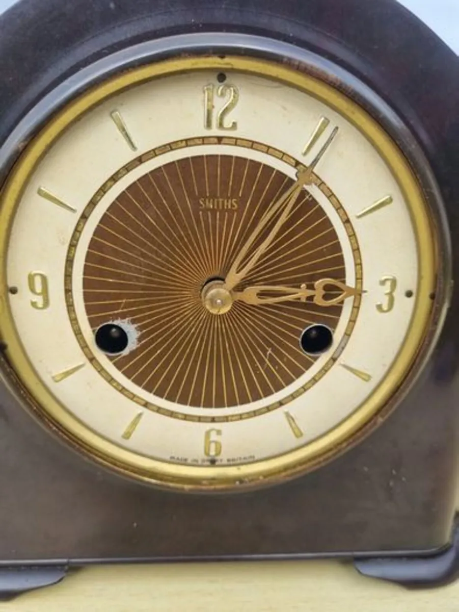 Smith Art deco bekelit clock - Image 3