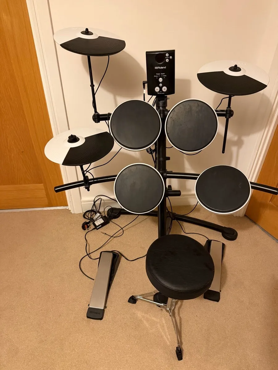 Roland TD-1K Electronic Drum Kit + Stool - Image 1