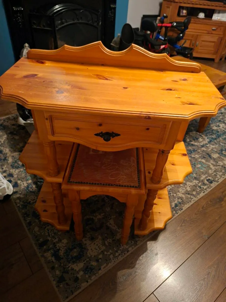 Table & Matching seat - Image 1