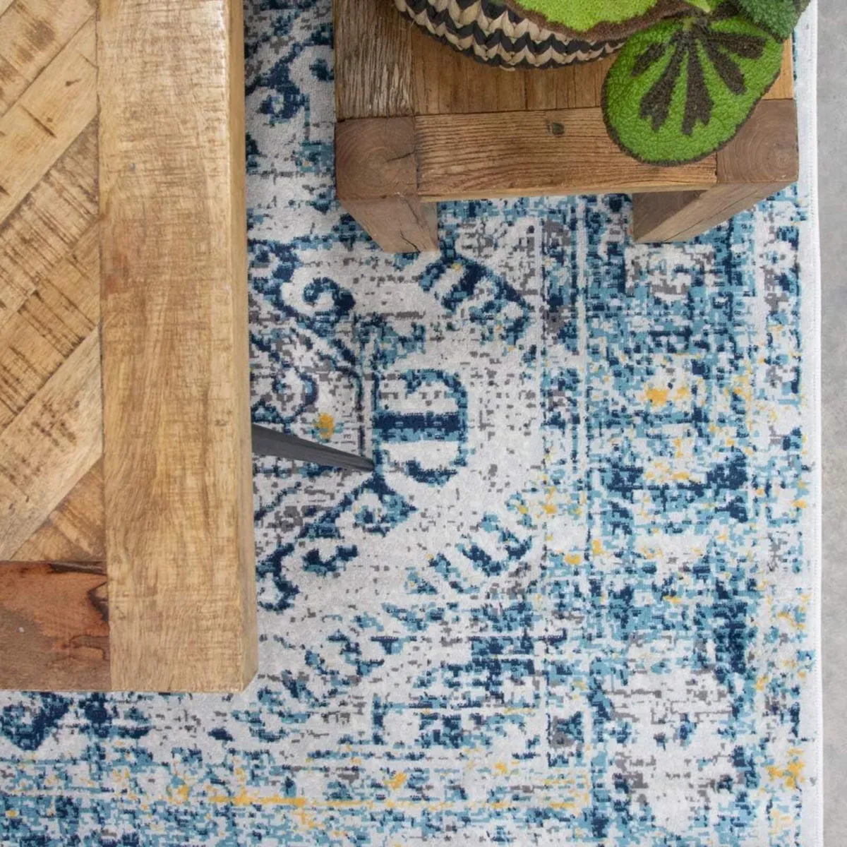 Extra Large Traditional Aztec Rug Vintage - Image 2