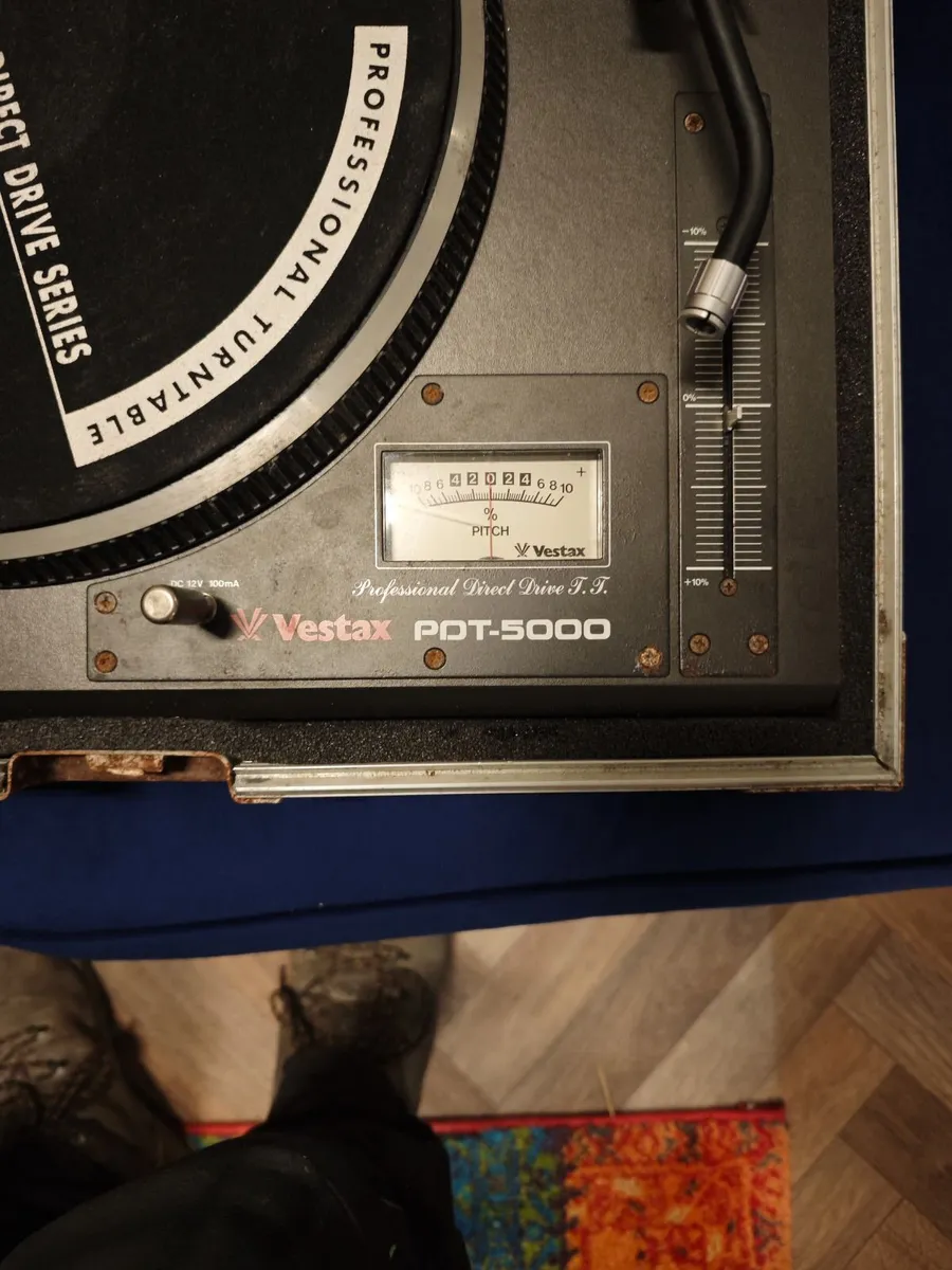 Vestax pdt 5000 direct drive turntables - Image 4