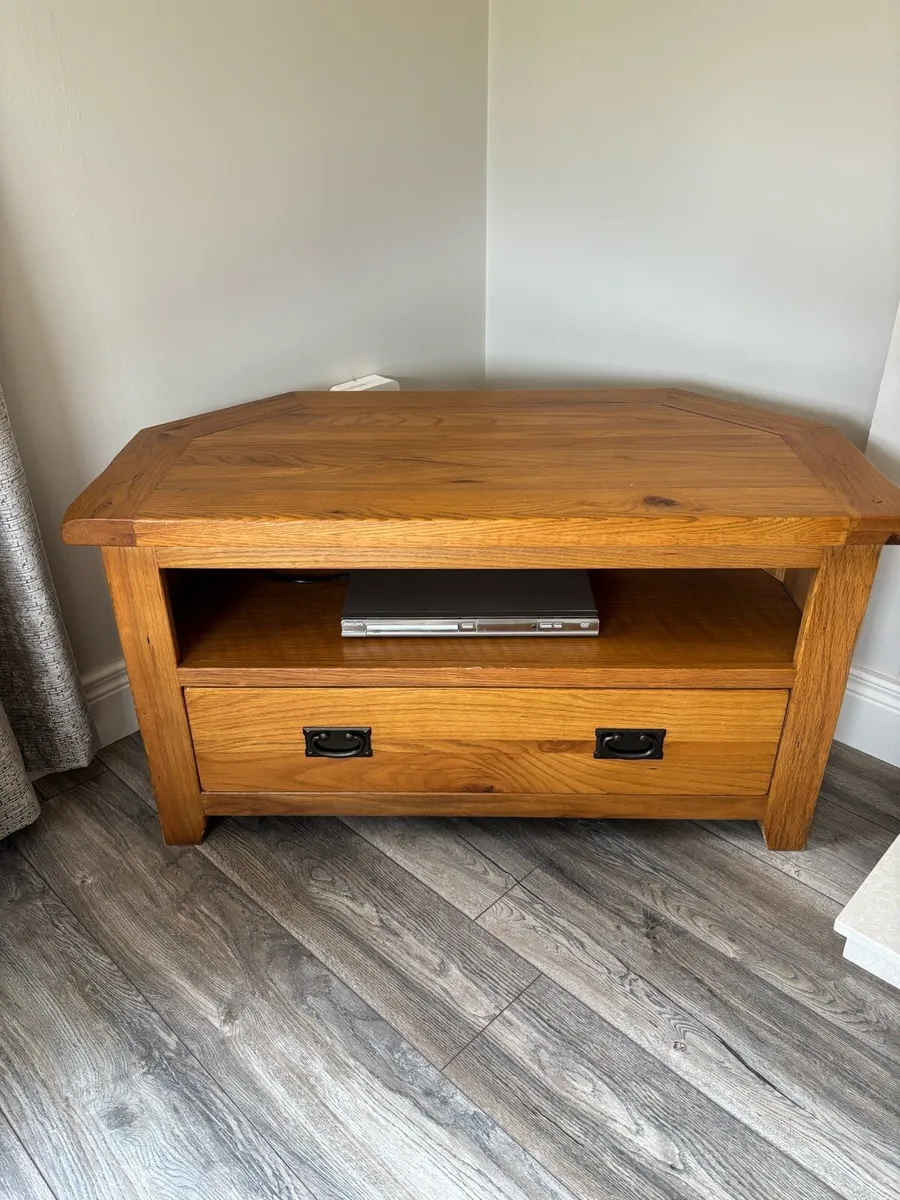 TV Units - Image 2