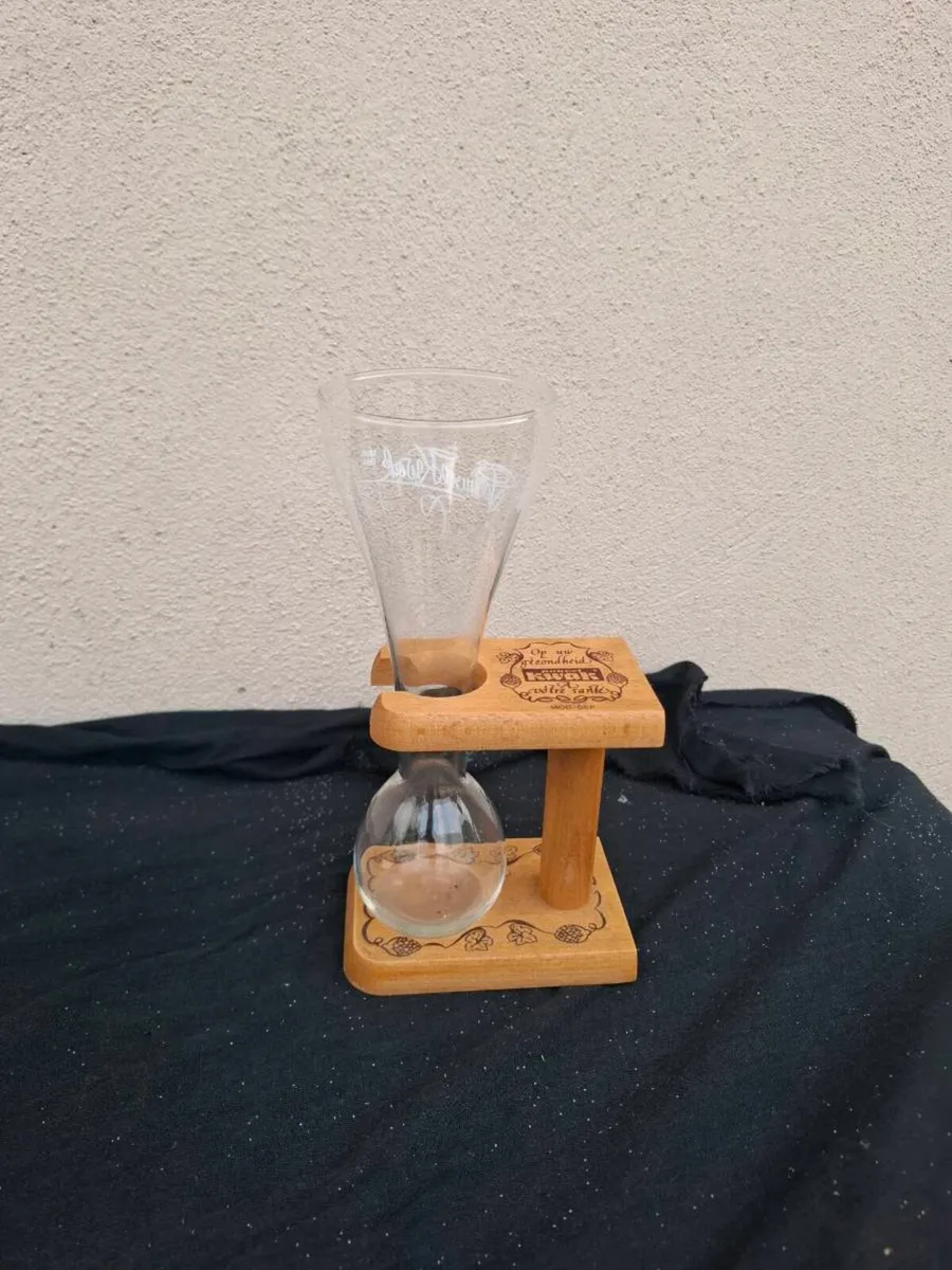 Belgian kwak glass