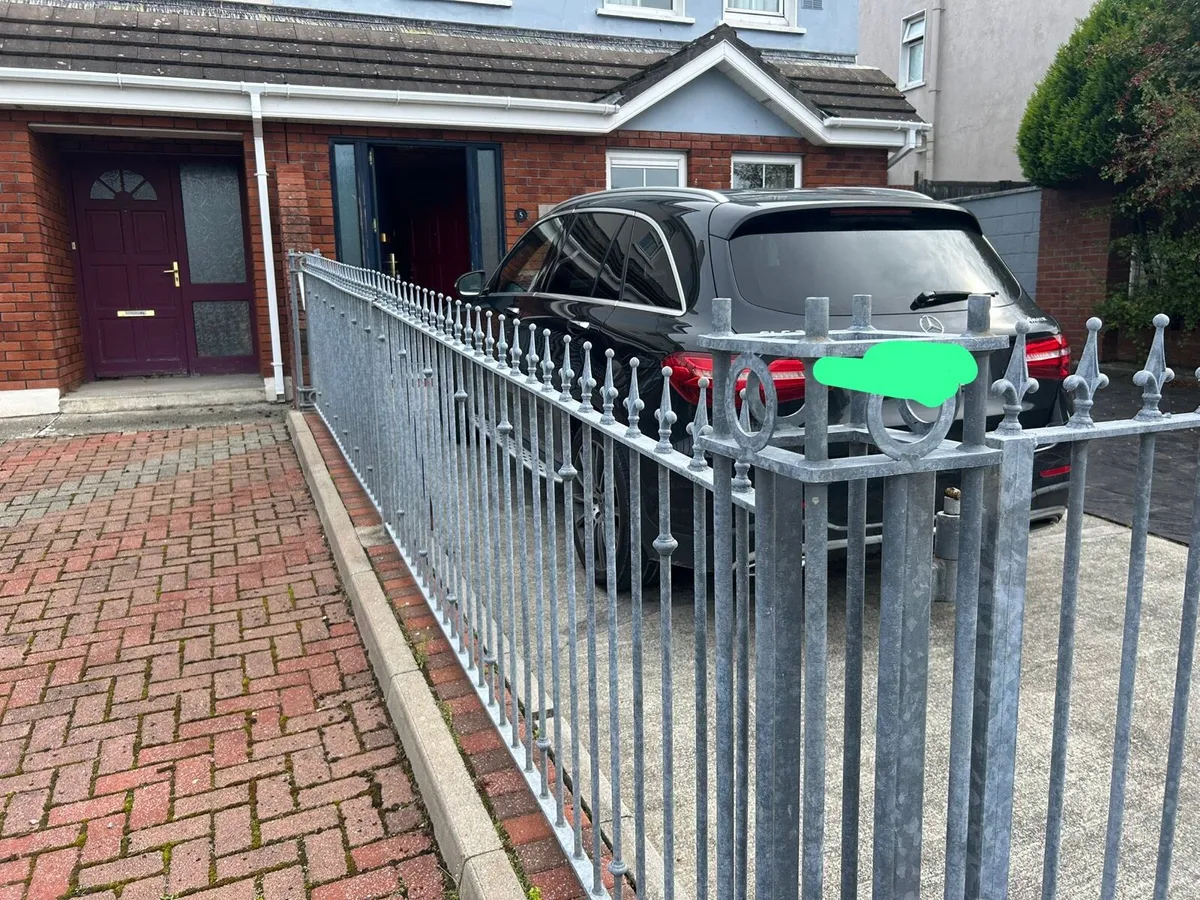 Steel fence - Image 2