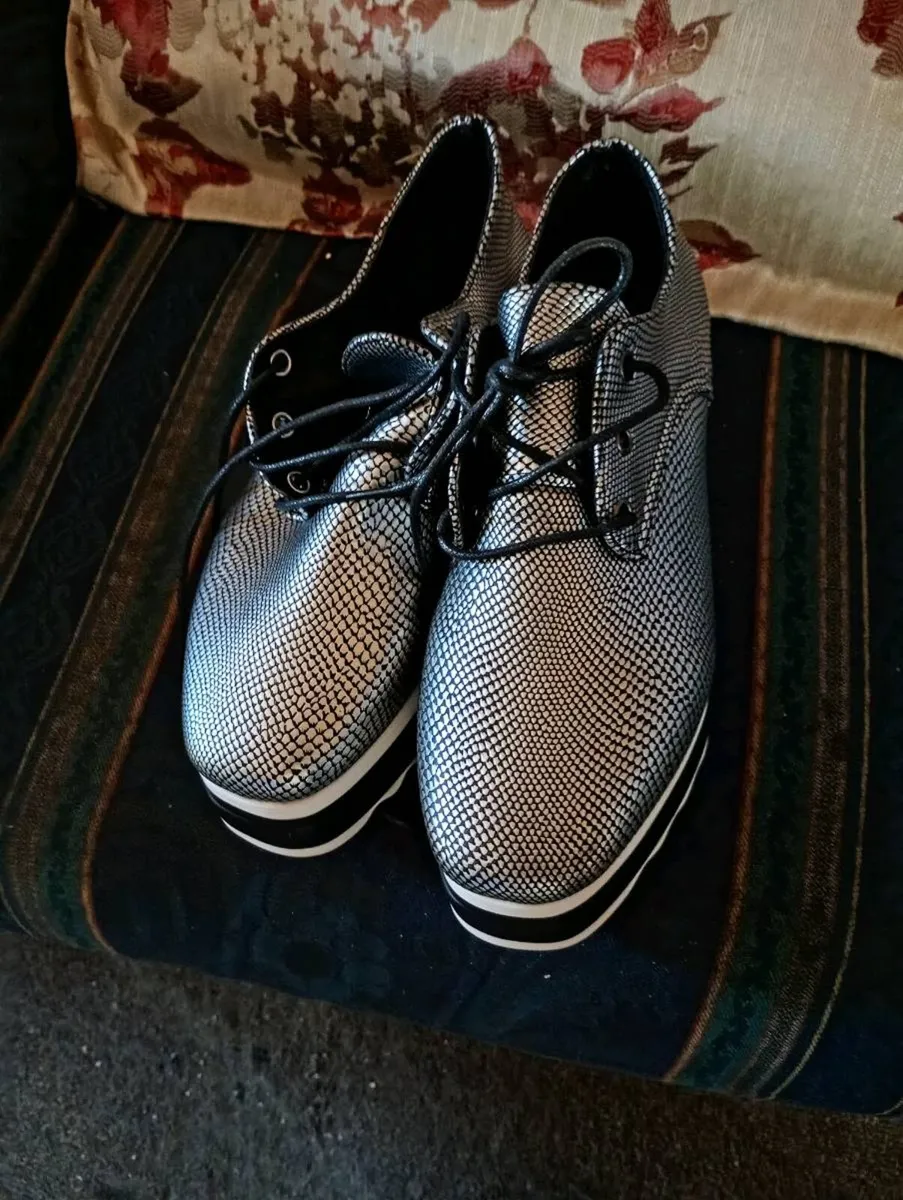 Platform shoes - Image 1