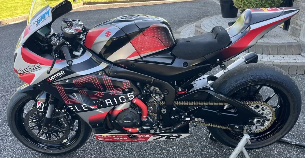 SUZUKI GSXR 1000/YAMAHA R6 Bn6 race track bike - Image 2